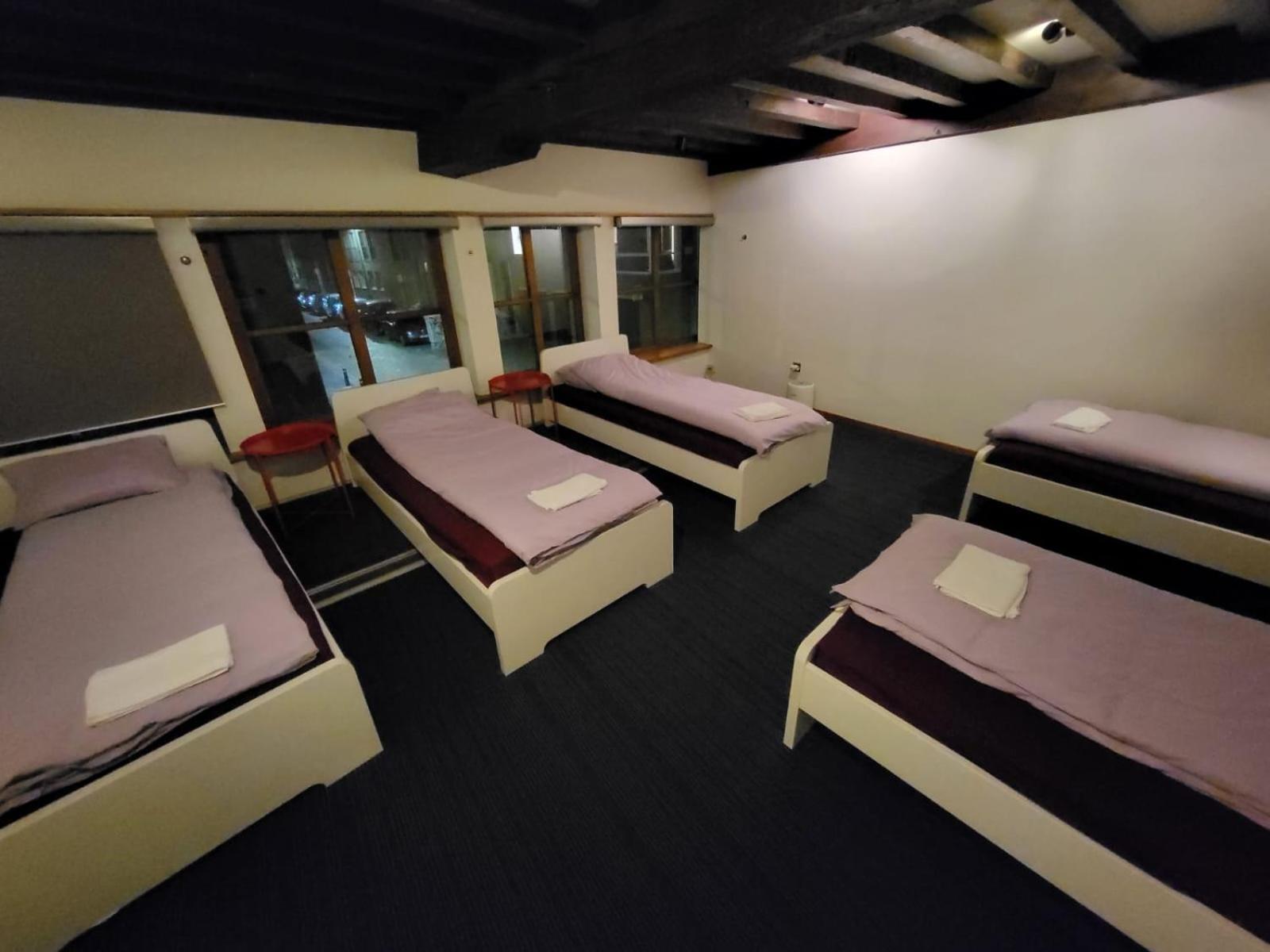 Viktoria Hostel Anversa Esterno foto