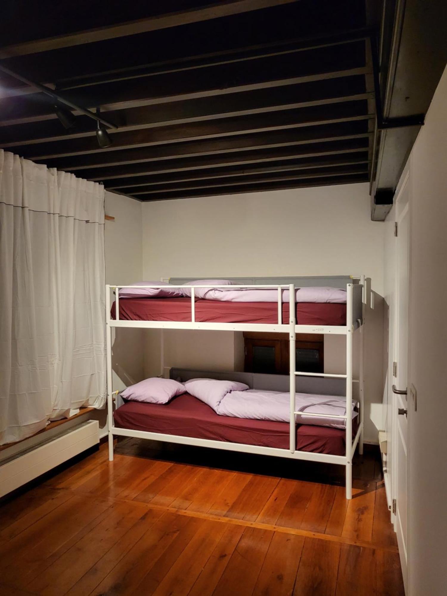 Viktoria Hostel Anversa Esterno foto